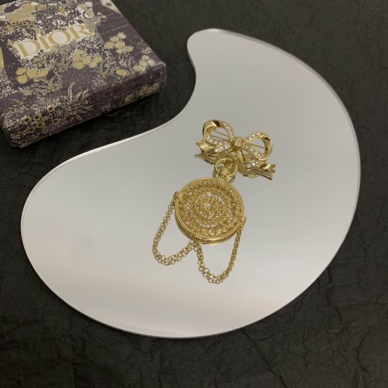 Dior Brooch 05lyr53